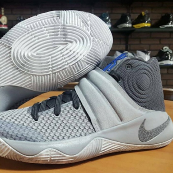 Nike Other - Youth Nike Kyrie 2's Shoes Size 5.5 Gray & White